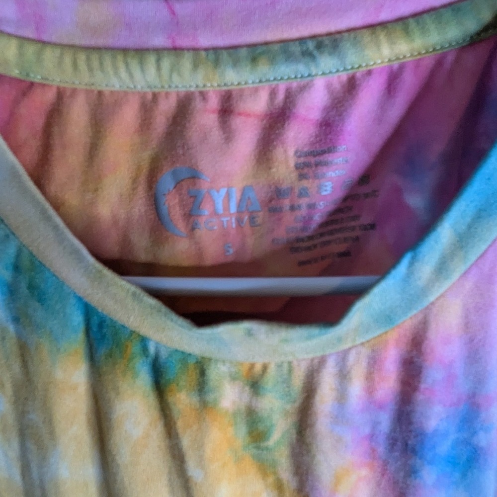 Zyia Active Tie Dye Muscle Tank Top Pink Blue Yellow Moon Star Graphic Small - Picture 4 of 4
